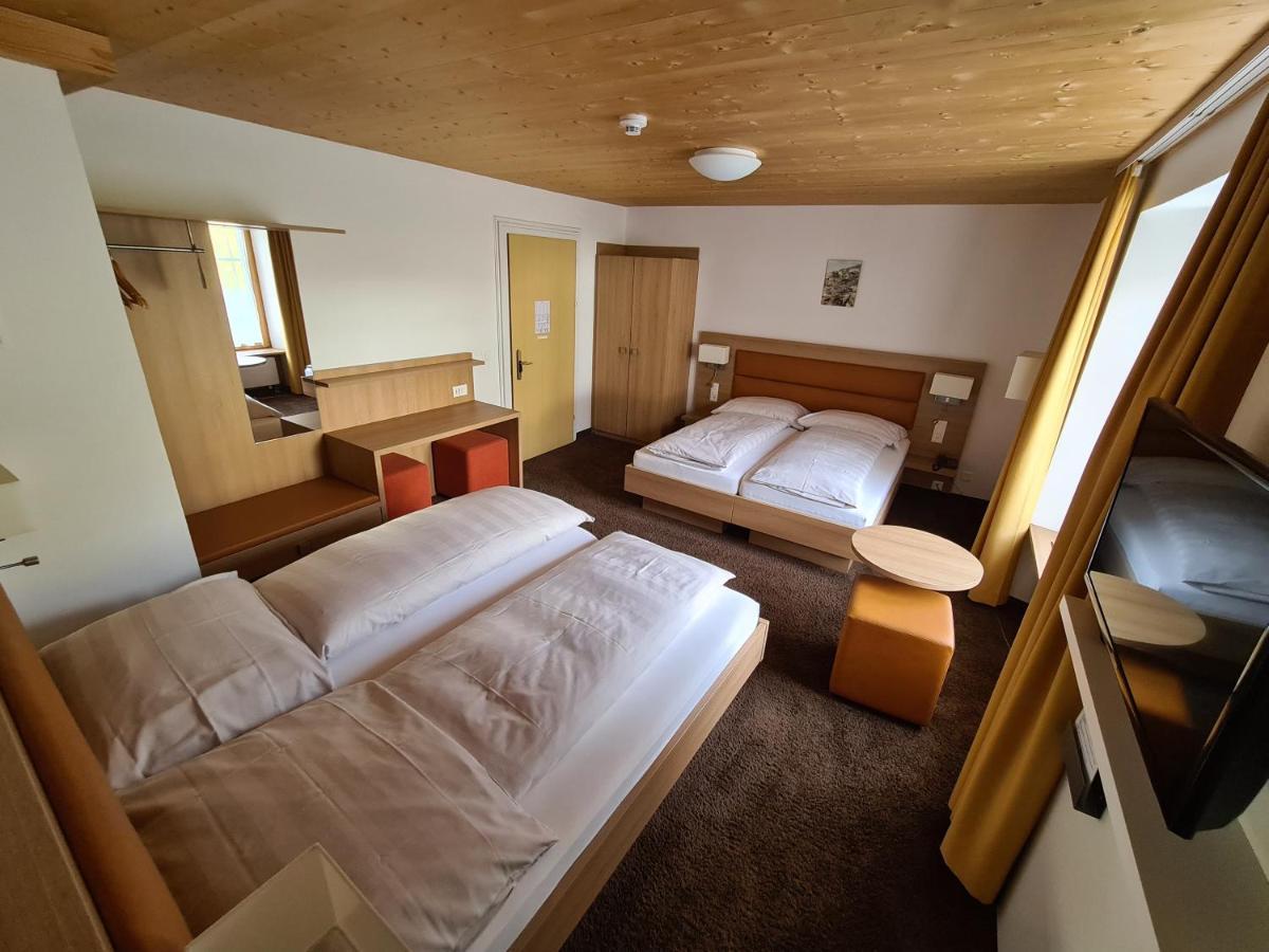 Hotel Staetzerhorn Parpan Exteriör bild