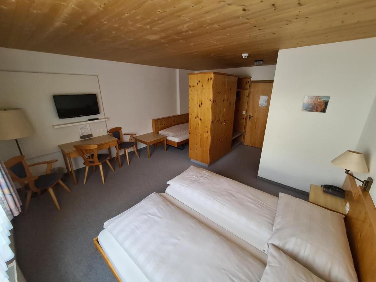 Hotel Staetzerhorn Parpan Exteriör bild